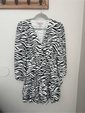 BCBGeneration Black & White Zebra Print V-Neck Dress